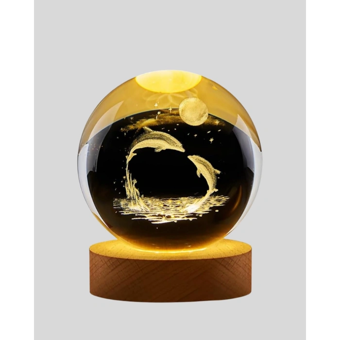BFS 3D Yunus Desenli Kristal Küre Ahşap Tabanlı Işıklı Dekor Objesi
