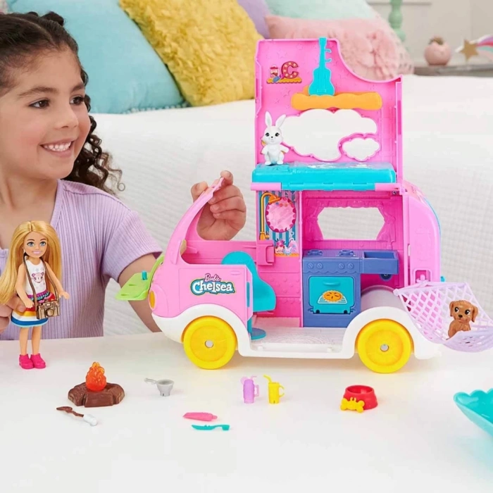 BFS   Barbie Chelseanin Yeni Karavanı HNH90