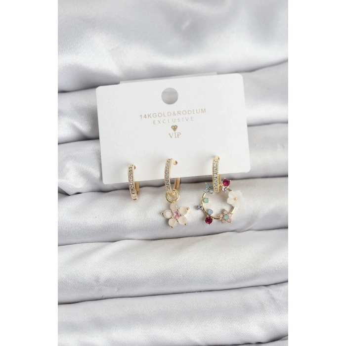 BFS Çiçek Model Gold Renk Pirinç 3lü Kadın Küpe Seti