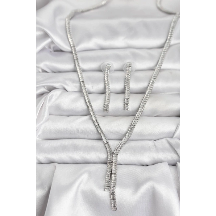 BFS Gümüş Renk Baget Zirkon Taşlı Kadın Kolye Küpe Set