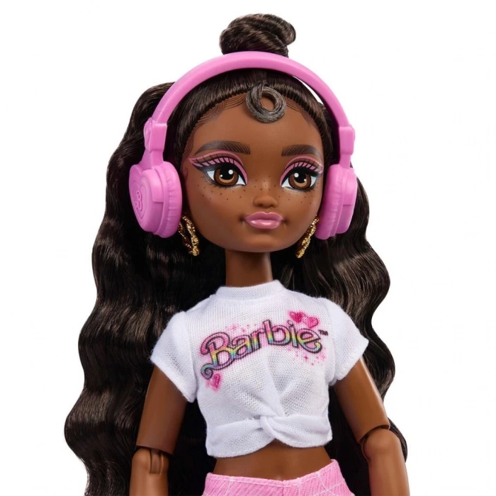 BFS   JFX97 Brooklyn-Barbie Dream Besties Paten Partisi Brooklyn Bebek ve Aksesuarları