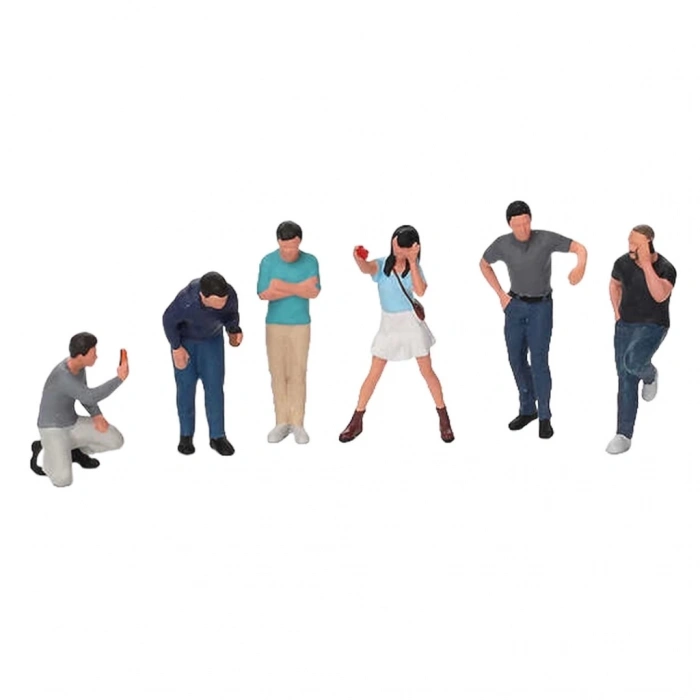 BFS   Mini GT 1/64 Figurine: Car Enthusiasts