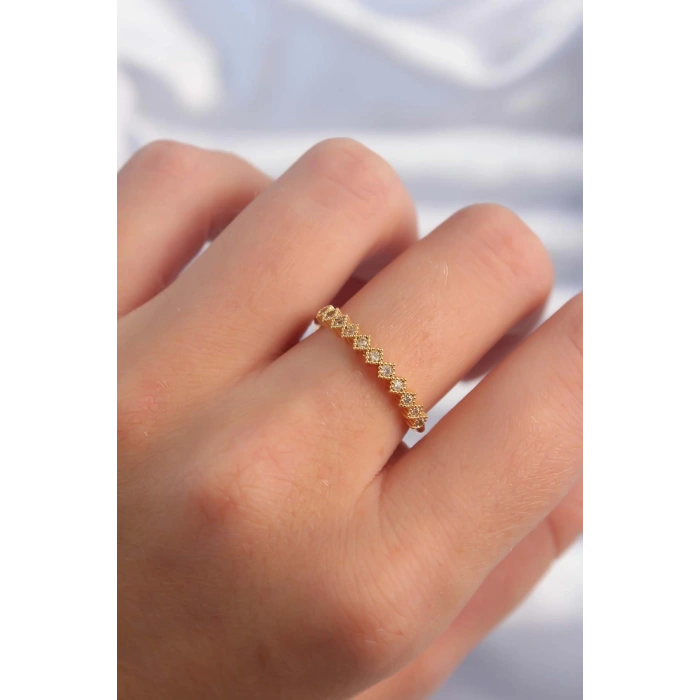 BFS Pirinç Altın Renk Minimal Sıralı Zirkon Taşlı Ayarlanabilir Yüzük