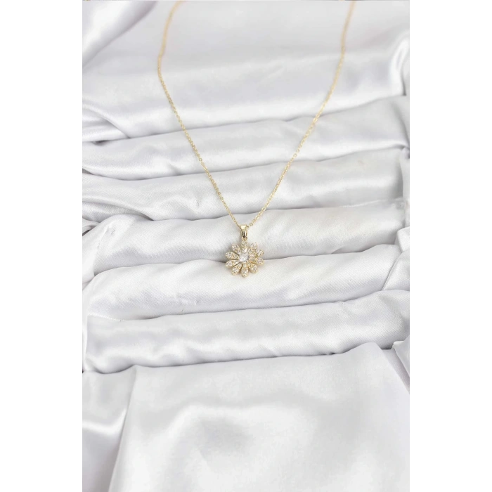 BFS Pirinç Gold Renk Çiçek Model Kadın Kolye