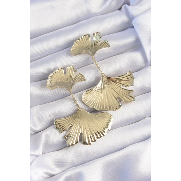 BFS Pirinç Gold Renk Tırtıklı Yaprak Model Sallantılı Küpe