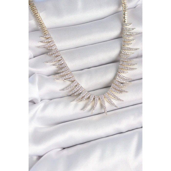 BFS Pirinç Gold Renk Zirkon Taşlı Sivri Model VIP Seri Kadın Kolye