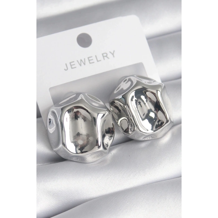 BFS Pirinç Gümüş Renk İşlemeli Top Model Kadın Küpe