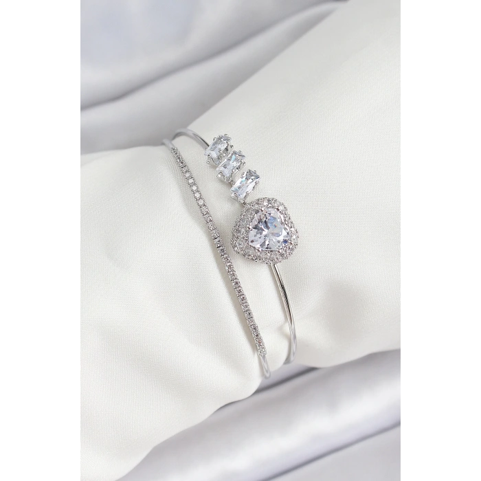 BFS Pirinç Gümüş Renk Kalpli Zirkon Taşlı Kadın Bileklik