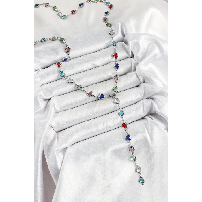 BFS Pirinç Gümüş Renk Karışık Renk Zirkon Taşlı Kalpli Y Kadın Kolye