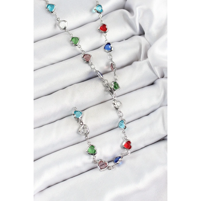 BFS Pirinç Gümüş Renk Karışık Renk Zirkon Taşlı Kalpli Y Kadın Kolye