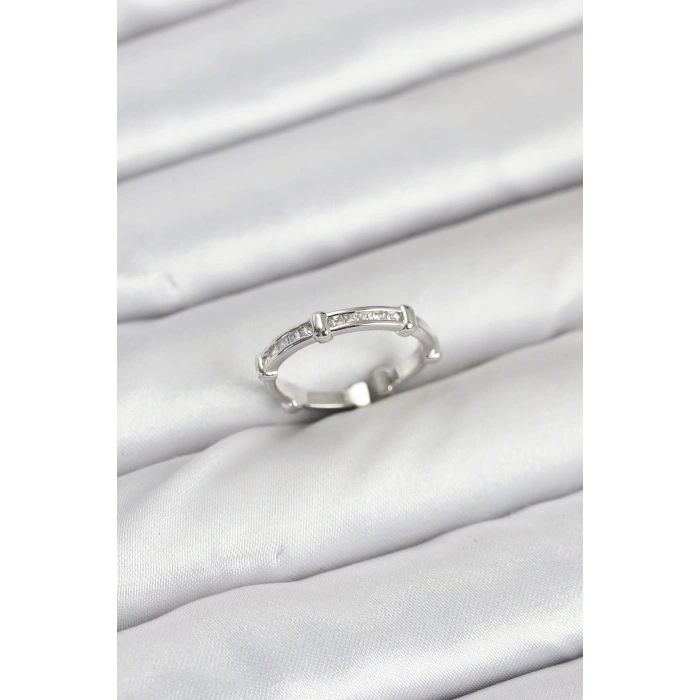 BFS Pirinç Gümüş Renk Kemik Model Zirkon Taşlı Kadın Yüzük