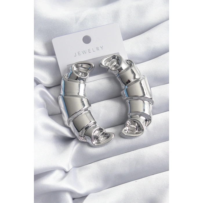 BFS Pirinç Gümüş Renk Kruvasan Model Kadın Küpe