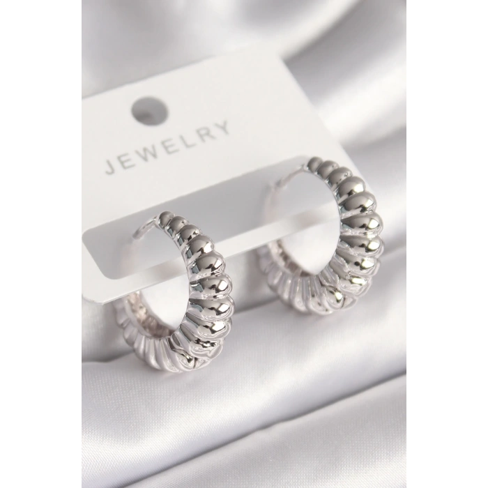 BFS Pirinç Gümüş Renk Sarmal Halka Model Kadın Küpe