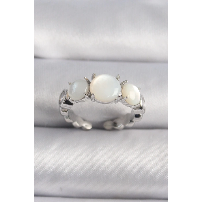 BFS Pirinç Gümüş Renk Zirkon Taş Detaylı Beyaz Sedefli VIP Seri Kadın Yüzük