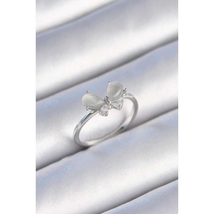 BFS Pirinç Gümüş Renk Zirkon Taşlı Beyaz Mineli Kelebek Model Kadın Yüzük