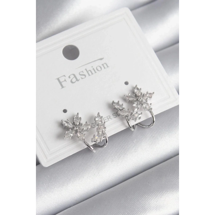 BFS Pirinç Gümüş Renk Zirkon Taşlı Çiçek Model Kadın Küpe