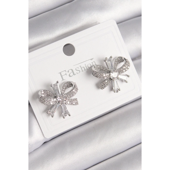 BFS Pirinç Gümüş Renk Zirkon Taşlı Fiyonk Model Kadın Küpe