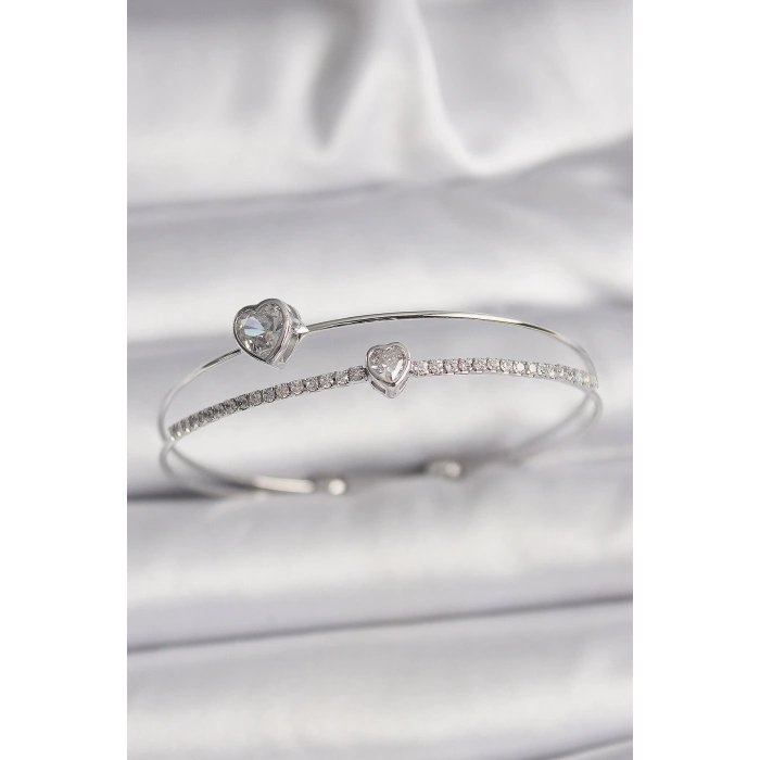 BFS Pirinç Gümüş Renk Zirkon Taşlı Kalp Model Kadın Bileklik