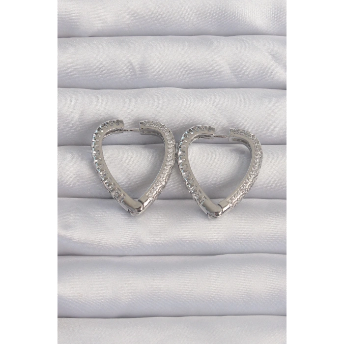 BFS Pirinç Gümüş Renk Zirkon Taşlı Motifli Kalp Küpe