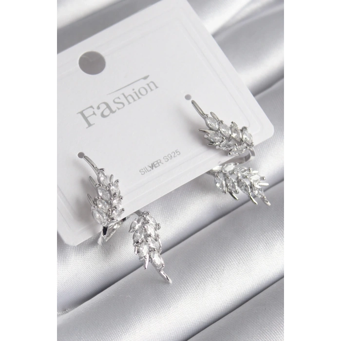 BFS Pirinç Gümüş Renk Zirkon Taşlı Yaprak Model Kadın Küpe