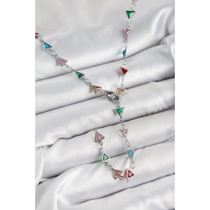 BFS Pirinç Renkli Zirkon Taşlı Üçgen Model Gümüş Renk Kadın Y Kolye