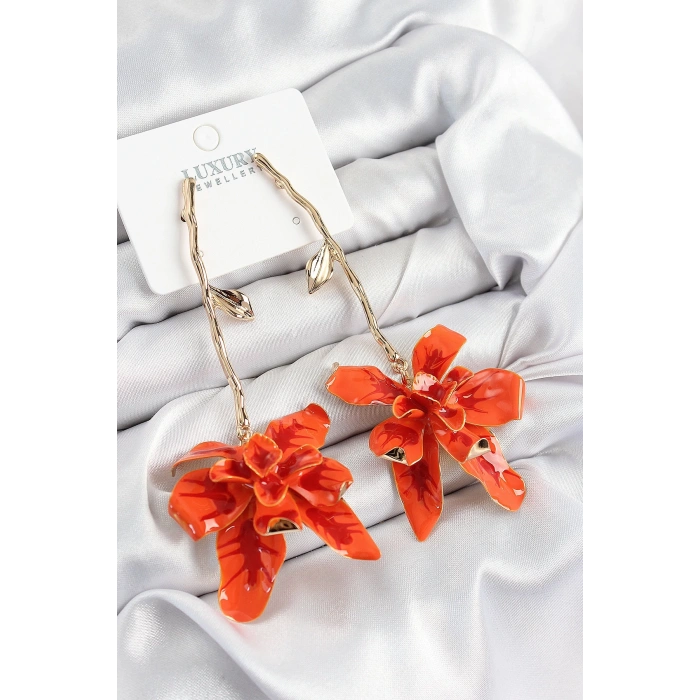 BFS Pirinç Sallantılı Kırmızı Çiçek Model Gold Renk Kadın Küpe