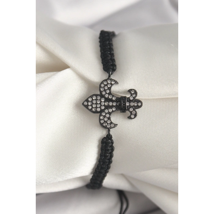 BFS Pirinç Siyah Renk Zirkon Taşlı Zambak Figür Asansörlü Makrome Model Kadın Bileklik