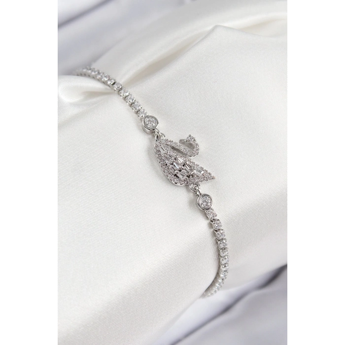 BFS Pirinç Zirkon Taşlı Kuğu Model Gümüş Renk Kadın Bileklik