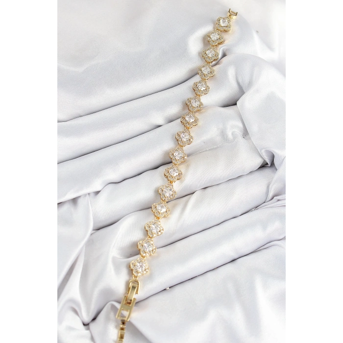 BFS Pirinç Zirkon Taşlı Yonca Baget Model Gold Renk VIP Seri Kadın Bileklik