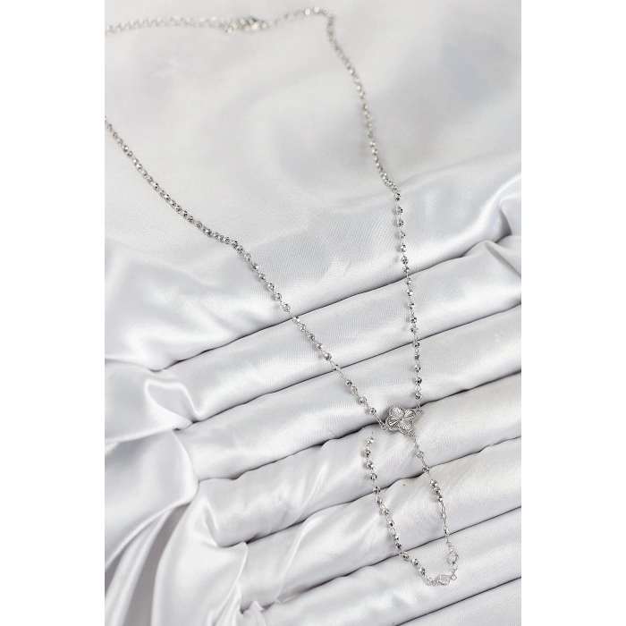 BFS Pirinç Zirkon Taşlı Yonca Model Gümüş Renk Kadın Y Kolye