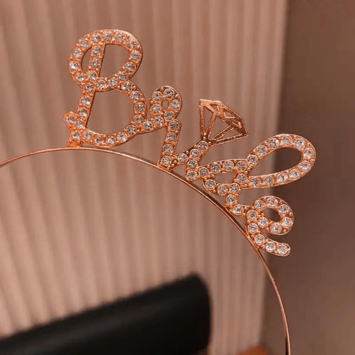 BFS Rose Gold Renkli Taşlı “bride” Gelin Tacı – El Yazısı Yazı Tipiyle