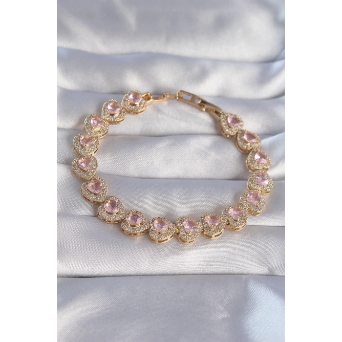 BFS Vip Seri Pirinç Gold Renk Pembe Zirkon Taşlı Kalp Tasarımlı Bileklik