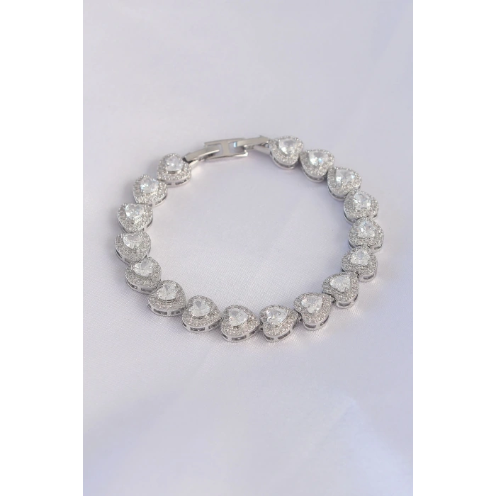 BFS Vip Seri Pirinç Zirkon Taşlı Gümüş Renk Kalp Model Bileklik