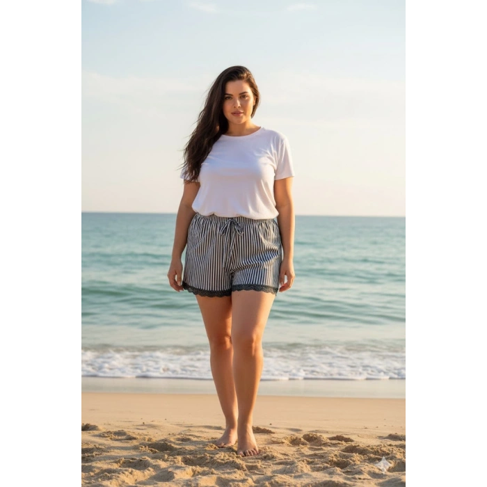 Çizgili Penye Kadın Ev Şortu Bacak Dantel Detaylı Ev Giyim Siyah