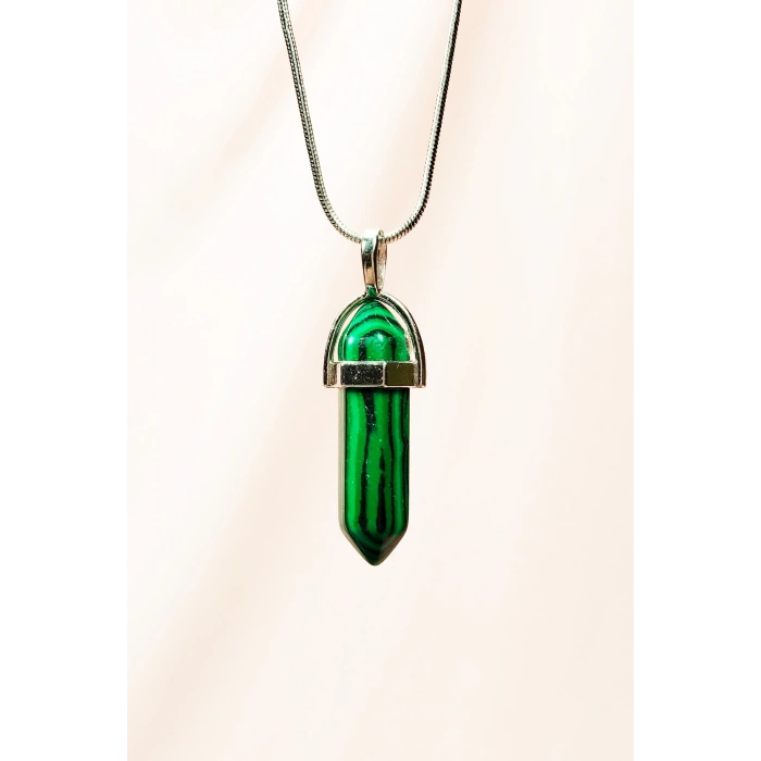 Malahit Doğal Taşı Zincirli El Yapımı Tasarımlı Kolye Uç: 3,5 cm Zincir: 20 cm Kutulu