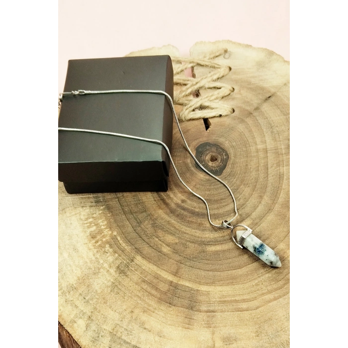 Mavi Kuvars Doğal Taşı Zincirli El Yapımı Tasarımlı Kolye Uç: 3,5 cm Zincir: 20 cm Kutulu