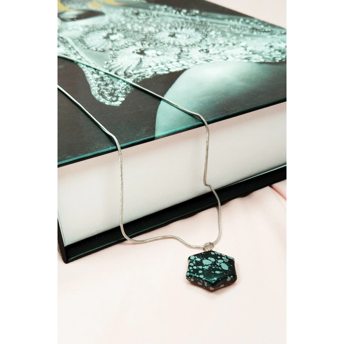 Obsidyen Doğal Taşı Zincirli El Yapımı Kolye Uç: 2 cm Zincir: 20 cm Kutulu