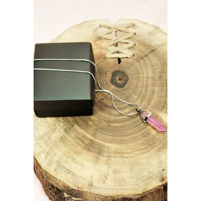 Pembe Kuvars Doğal Taşı Zincirli El Yapımı Tasarımlı Kolye Uç: 3,5 cm Zincir: 20 cm Kutulu