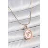 BFS 316L Çelik Gold Renk Zincir Pembe Mineli İncli Zirkon Taşlı Çiçek İşlemeli Portre Model Kadın Kolye