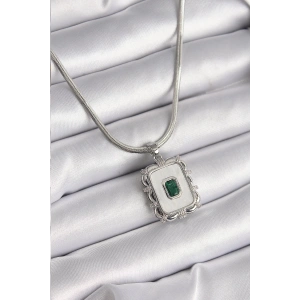 BFS 316L Çelik Gümüş Renk İtalyan Zincir Beyaz Sedefli Kare Portre Model Zümrüt Taş Detay Kadın Kolye