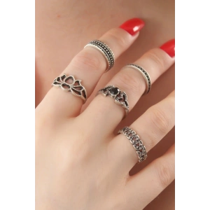 BFS Gümüş Renk Lotus Model Siyah Kristal Taş Detay Bayan Yüzük Kombin