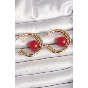 BFS Pirinç Gold Renk Halka Model Kırmızı Boncuk Detay Kadın Küpe