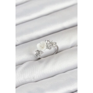 BFS Pirinç Gümüş Renk Çiçek Model Zirkon Taşlı Kadın Yüzük