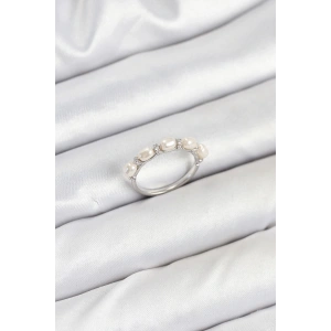 BFS Pirinç Gümüş Renk Sıralı İncili Kadın Yüzük