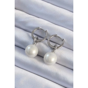 BFS Pirinç Gümüş Renk Zirkon Taş Kaplama İnci Tasarımlı Kadın Küpe