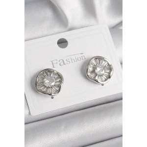 BFS Pirinç Gümüş Renk Zirkon Taşlı Yonca Model Kadın Küpe