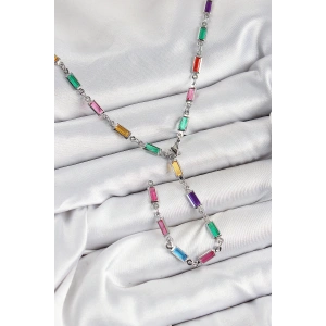 BFS Pirinç Renkli Zirkon Taşlı Dikdörtgen Model Gümüş Renk Kadın Y Kolye