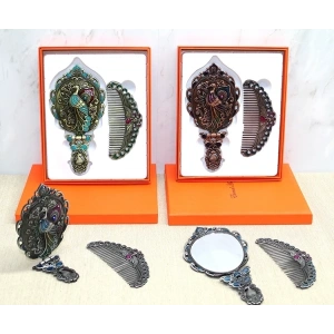 BFS Tavuskuşu Katlanabilir Ayna Ve Tarak Seti Orta Boy Alk4983