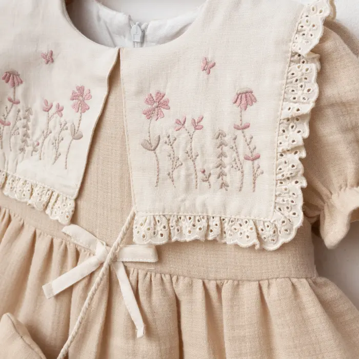 Velya Kız Çocuk %100 Pamuklu Vintage Nakış Detaylı Çantalı Elbise