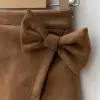 Çiçek Aksesuarlı Süet Şort Etekli Kız Çocuk Takım